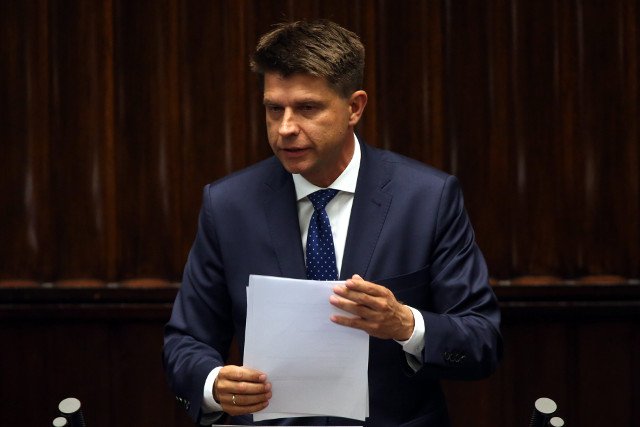 Ryszard Petru chce postawić przed Trybunałem Stanu Dudę i Szydło.