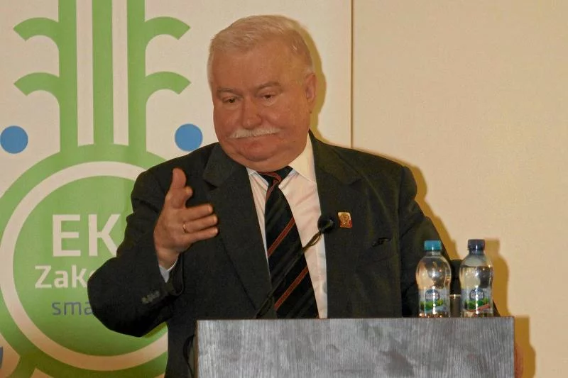 Lecha Wałęsa broni Hanny Gronkiewicz-Waltz.