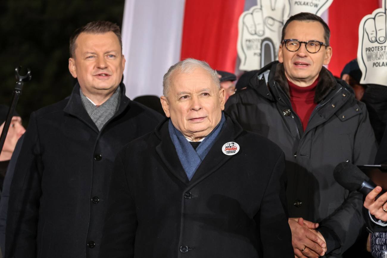 Teraz w PiS krzyczą o demokracji, konstytucji i praworządności.
