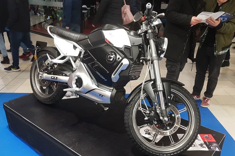Super Soco TC-Max to najmocniejsza wersja w ofercie producenta elektrycznych motocykli.