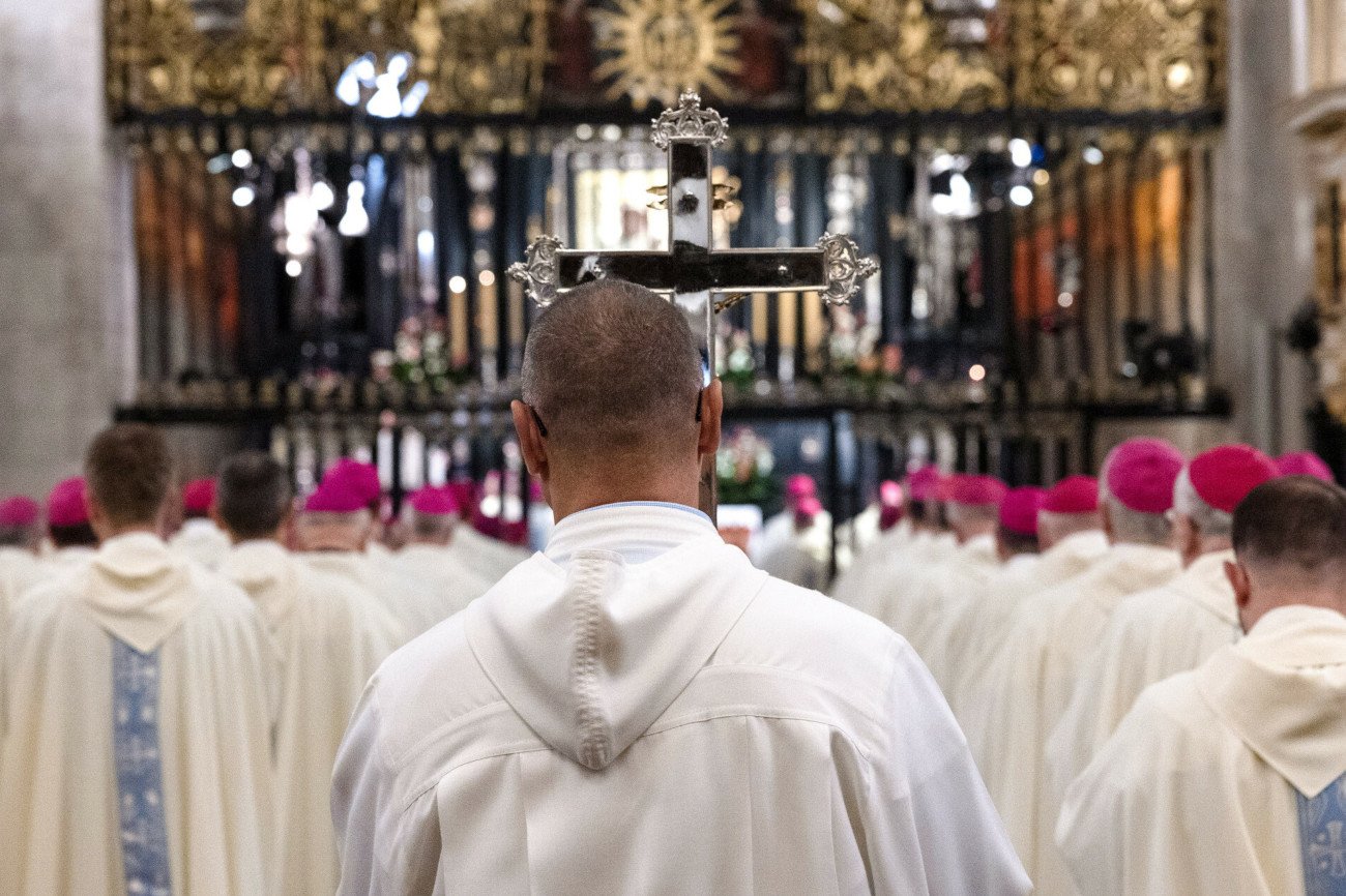 W Polsce trwa burza o lekcje religii. Jak uczą jej w innych krajach, gdzie jest obowiązkowa?