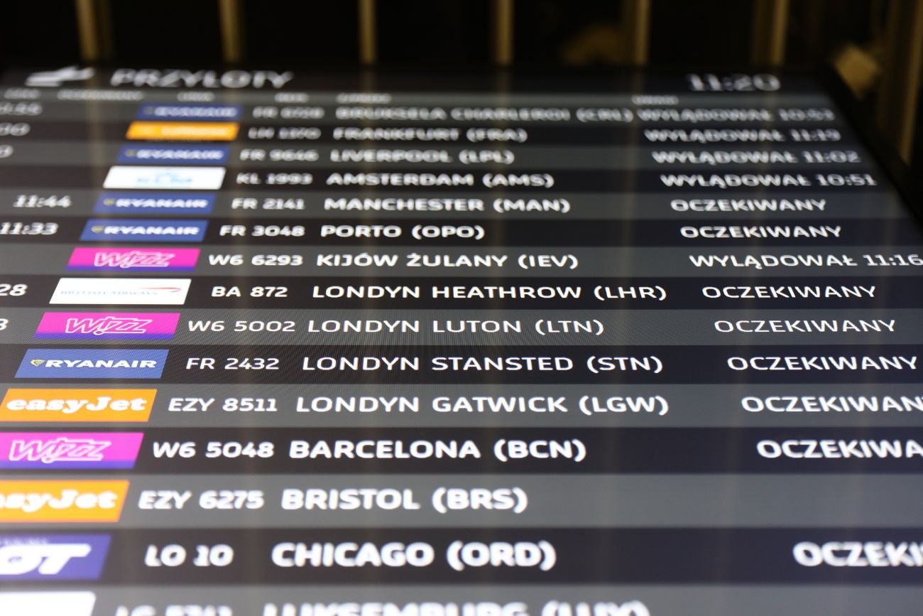 Drugie największe lotnisko w Polsce musiało przekierować loty. Duże utrudnienia