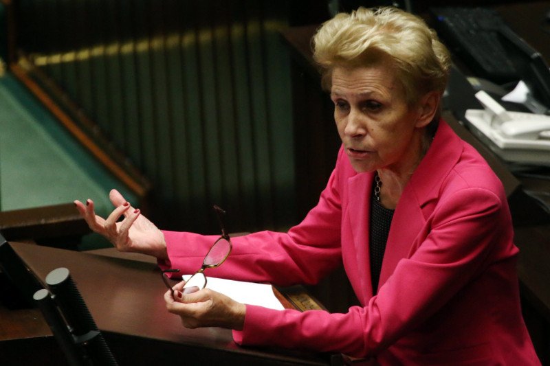 Iwona Śledzińska-Katarasińska podczas debaty o ustawie medialnej.