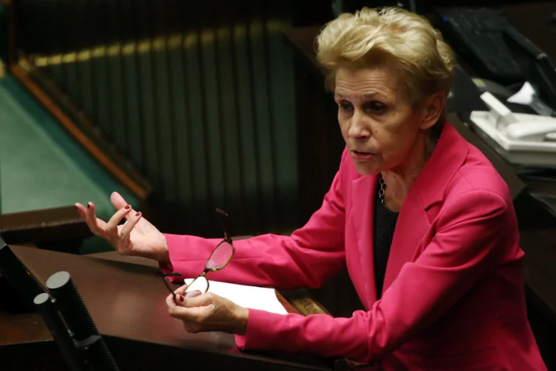 Iwona Śledzińska-Katarasińska podczas debaty o ustawie medialnej.