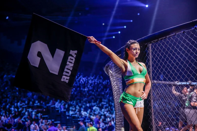 Gala KSW nie może się obyć bez pięknych kobiet.