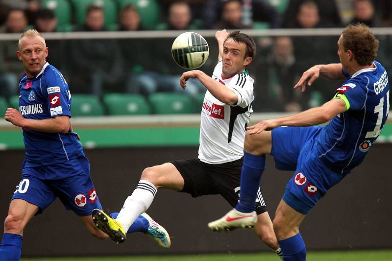 Mecz Legia - Ruch miał zadecydować o mistrzostwie Polski. Choć gospodarze wygrali, wciąż jednak nie mogą być pewnie tytułu