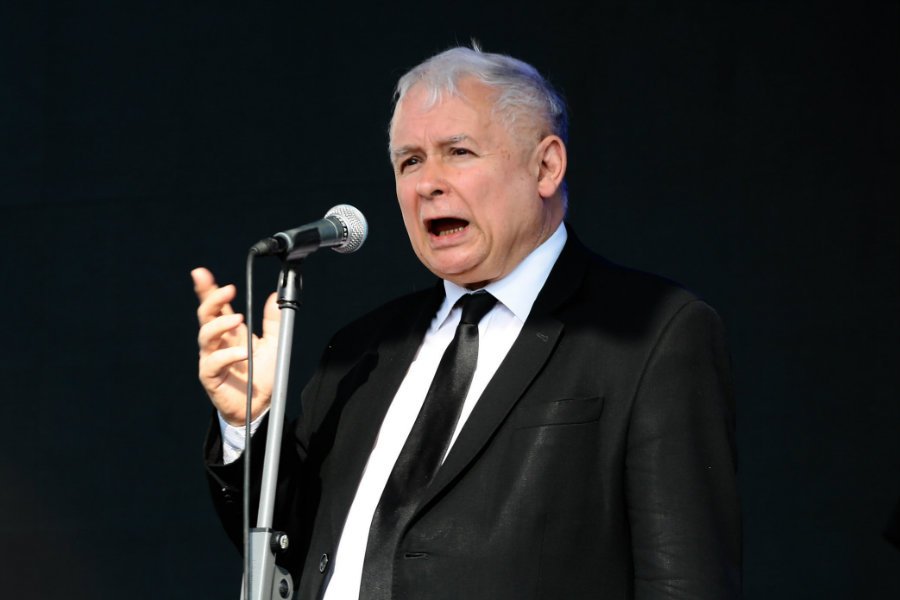 Jarosław Kaczyński może mieć powody do zadowolenia. W najnowszym sondażu PiS ma 43 proc. poparcia.