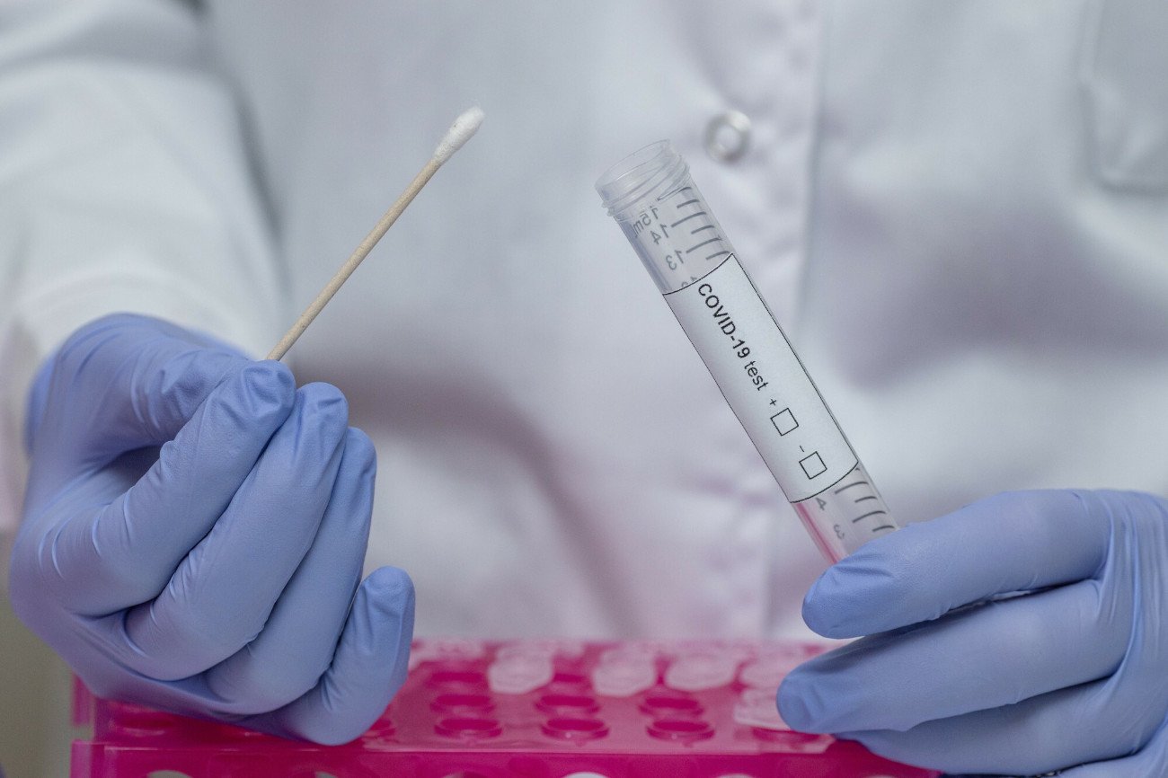 Lekarze POZ obawiają się, że resort zdrowia chce na nich przerzucić koszt szybkich testów antygenowych zlecanych pacjentom.