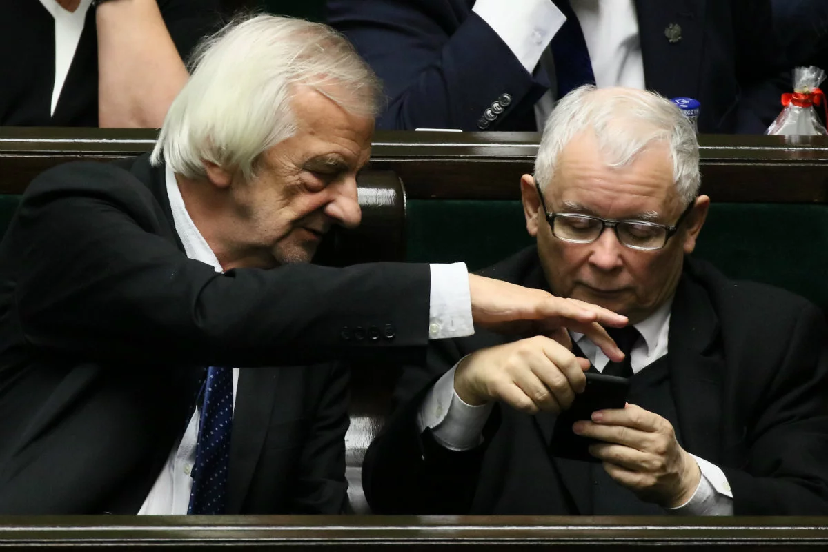 Ryszard Terlecki wziął w obronę Jarosława Kaczyńskiego po liście otwartym polskich reżyserów do prezesa PiS.