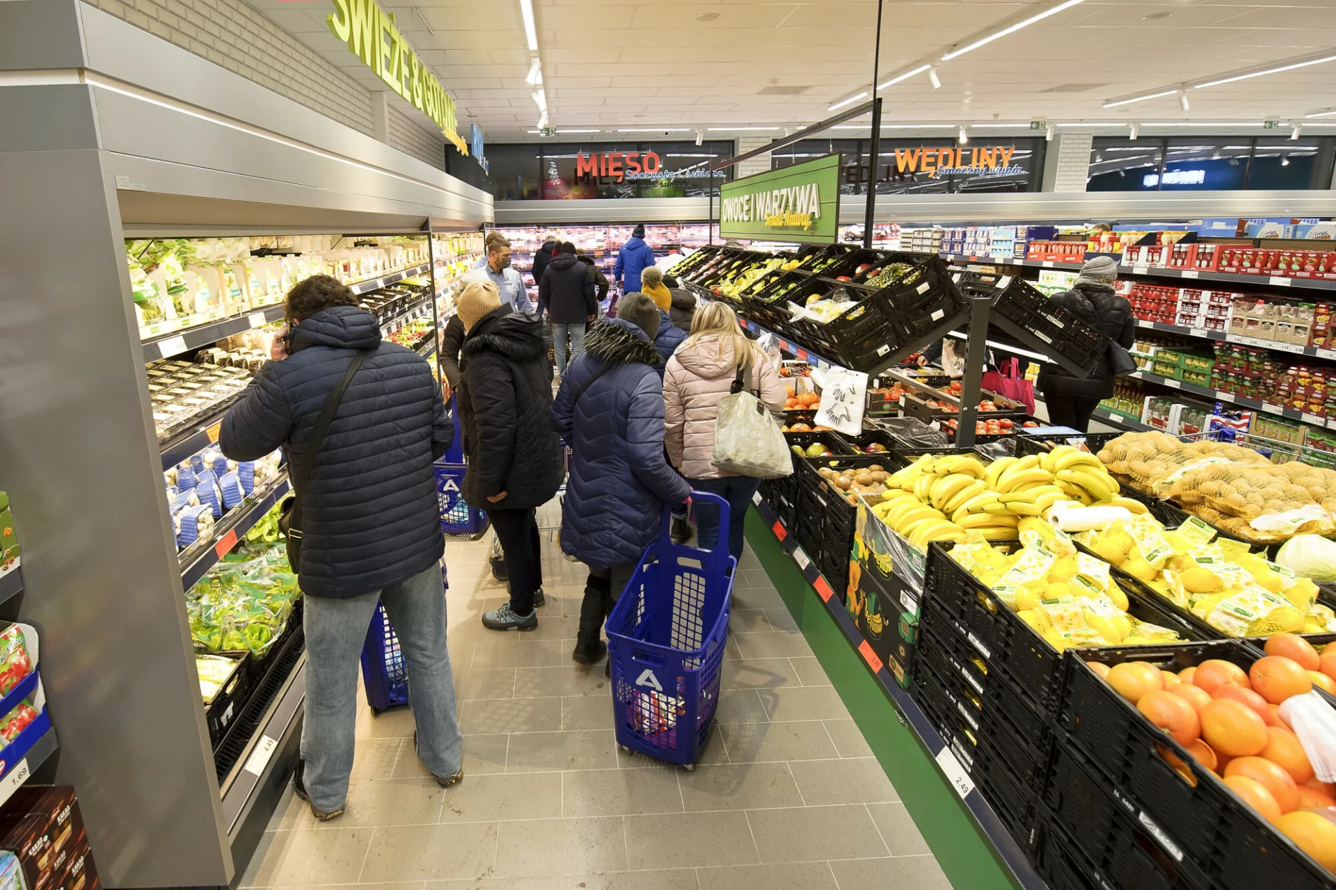 Sanepid wydał pilne komunikaty. 3 szkodliwe produkty są wycofywane ze sklepów Te produkty zostały wycofane ze sklepów. Na liście jest np. mąka ze sklepu ALDI