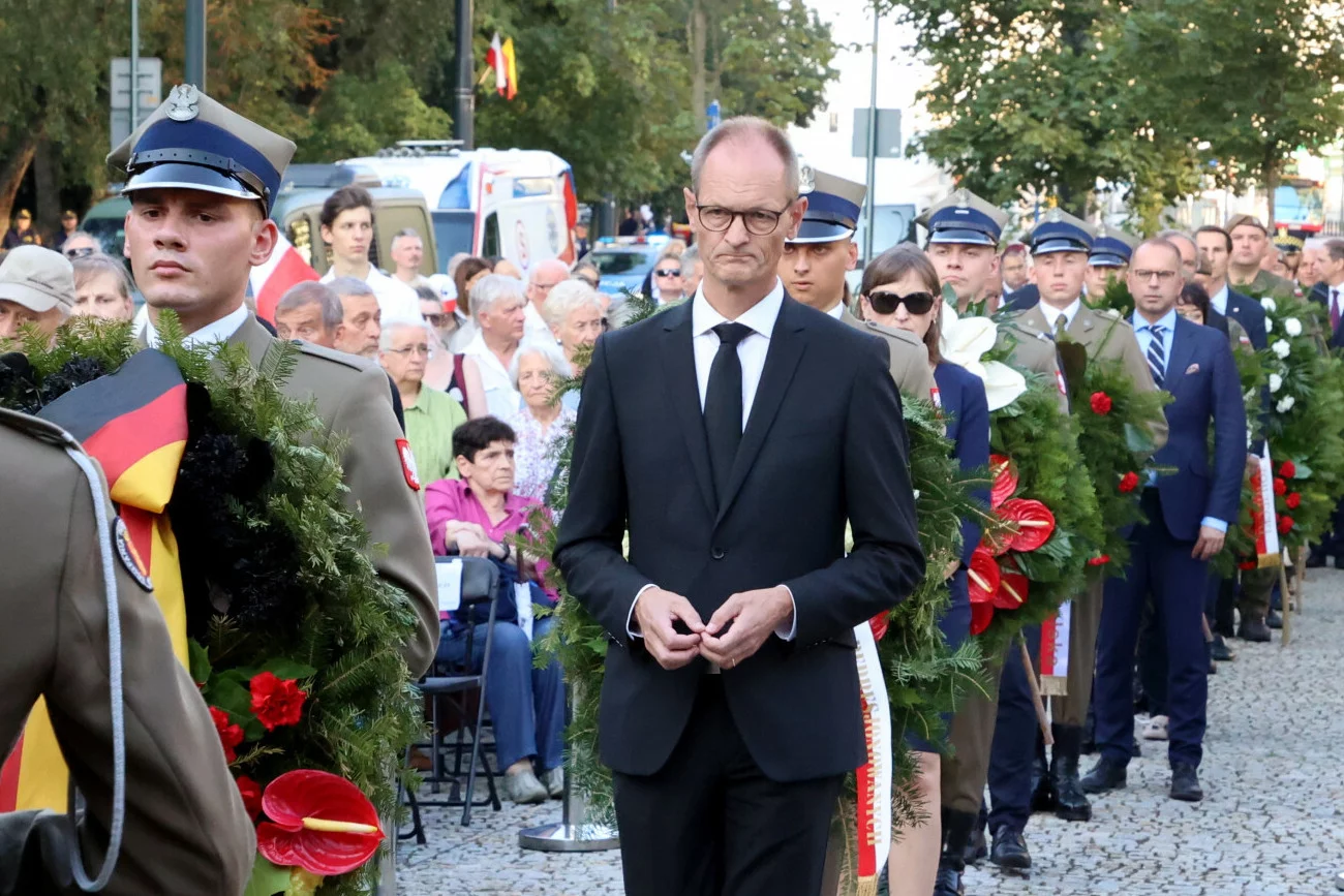 Ambasador Niemiec w Polsce Thomas Bagger uczcił pamięć ofiar II wojny światowej.