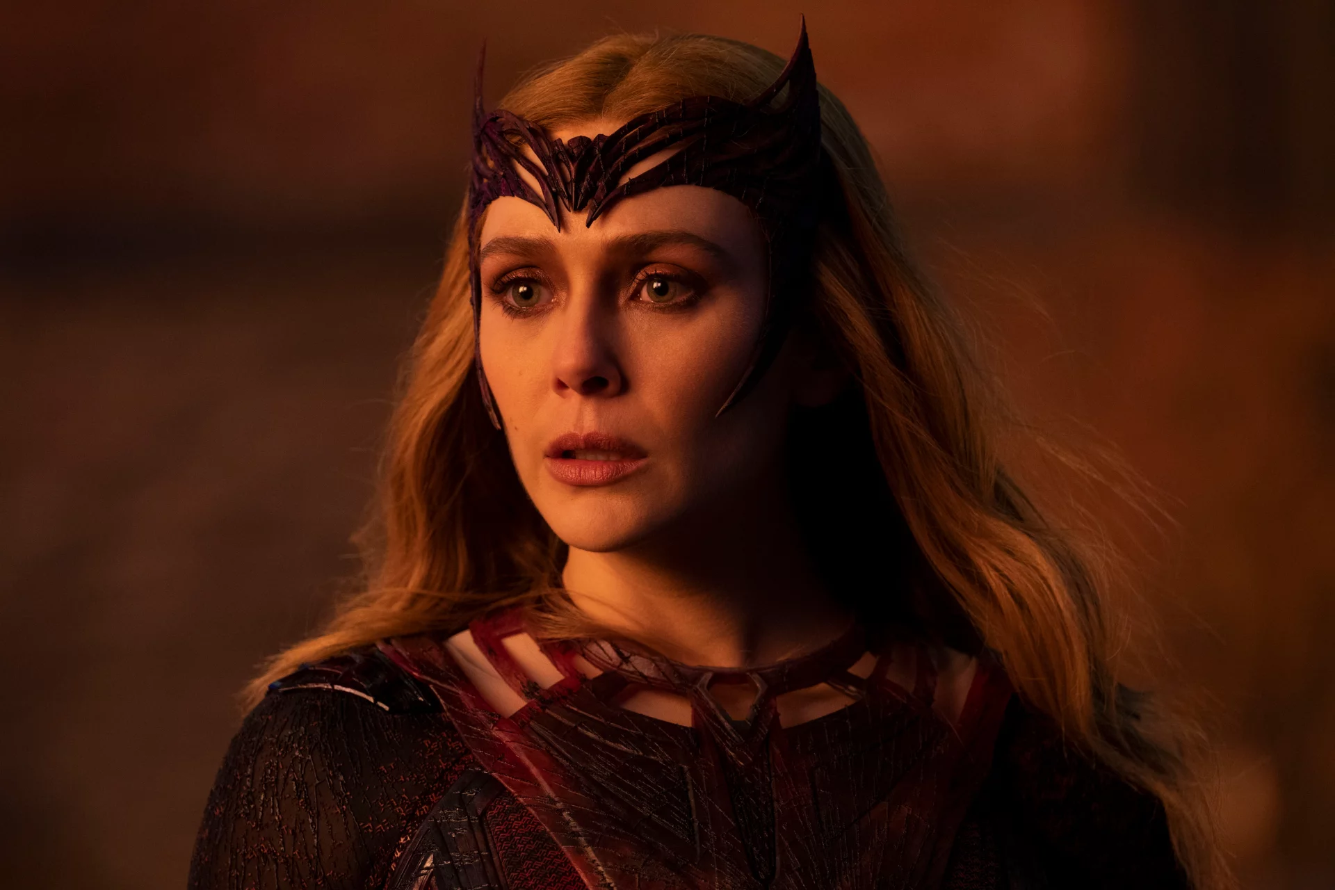 Elizabeth Olsen jako Wanda w filmie "Doktor Strange w multiwersum obłędu".