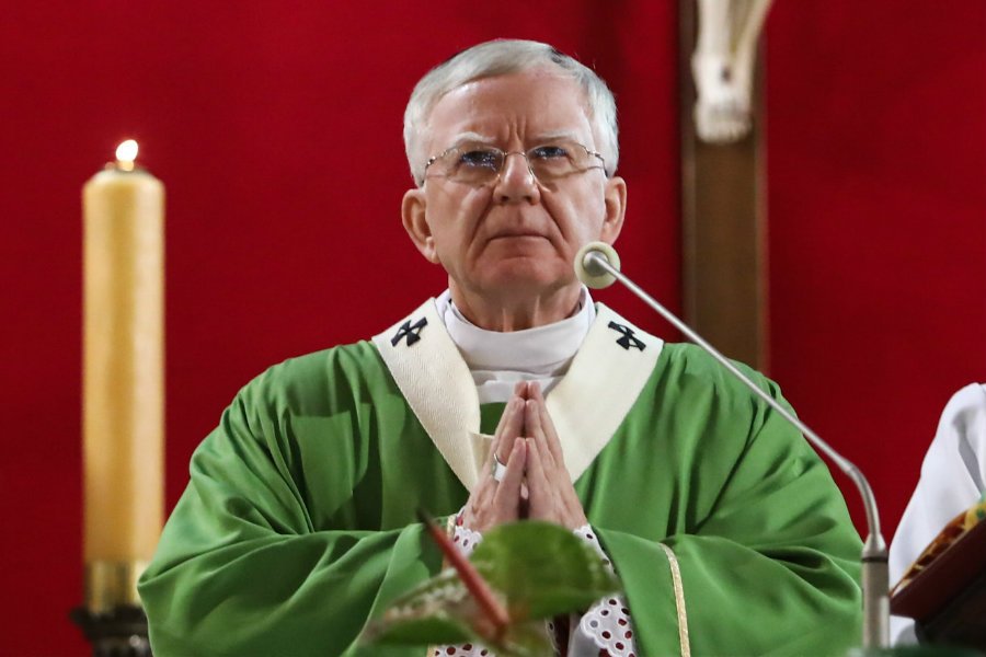 Arcybiskup Marek Jędraszewski zaatakował w świątecznej rozmowie z TV Republika LGBT i Gretę Thunberg.