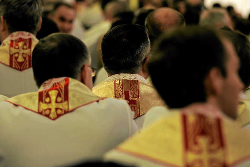 Polscy księża są wypaleni zawodowo.