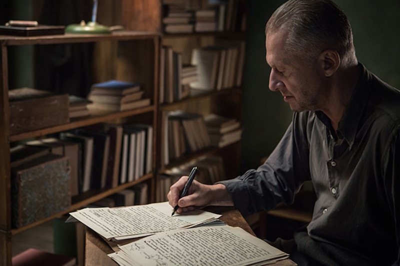 Bogusław Linda gra Strzemińskiego w filmie "Powidoki"