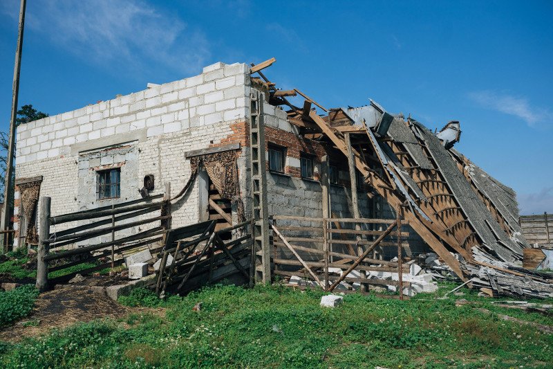 Na szczęście zareagował minister Mateusz Morawiecki i poszkodowani nie będą musieli zapłacić podatku od pomocy jaką dostali po przejściu nawałnicy.