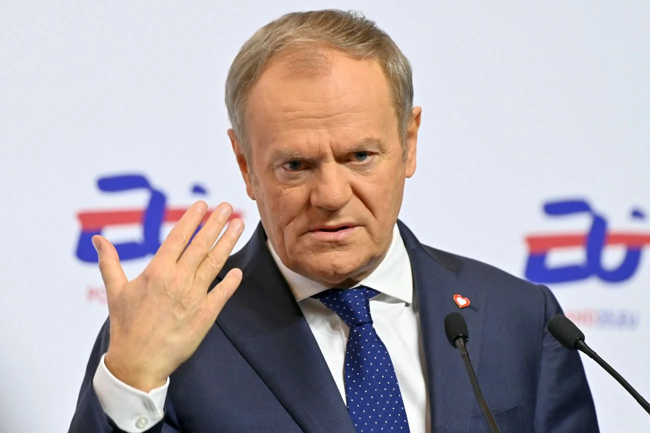 Tusk zapowiada walkę z przestępczością nielegalnych migrantów i deportacje Tusk zapowiada walkę z przestępczością nielegalnych migrantów i deportacje