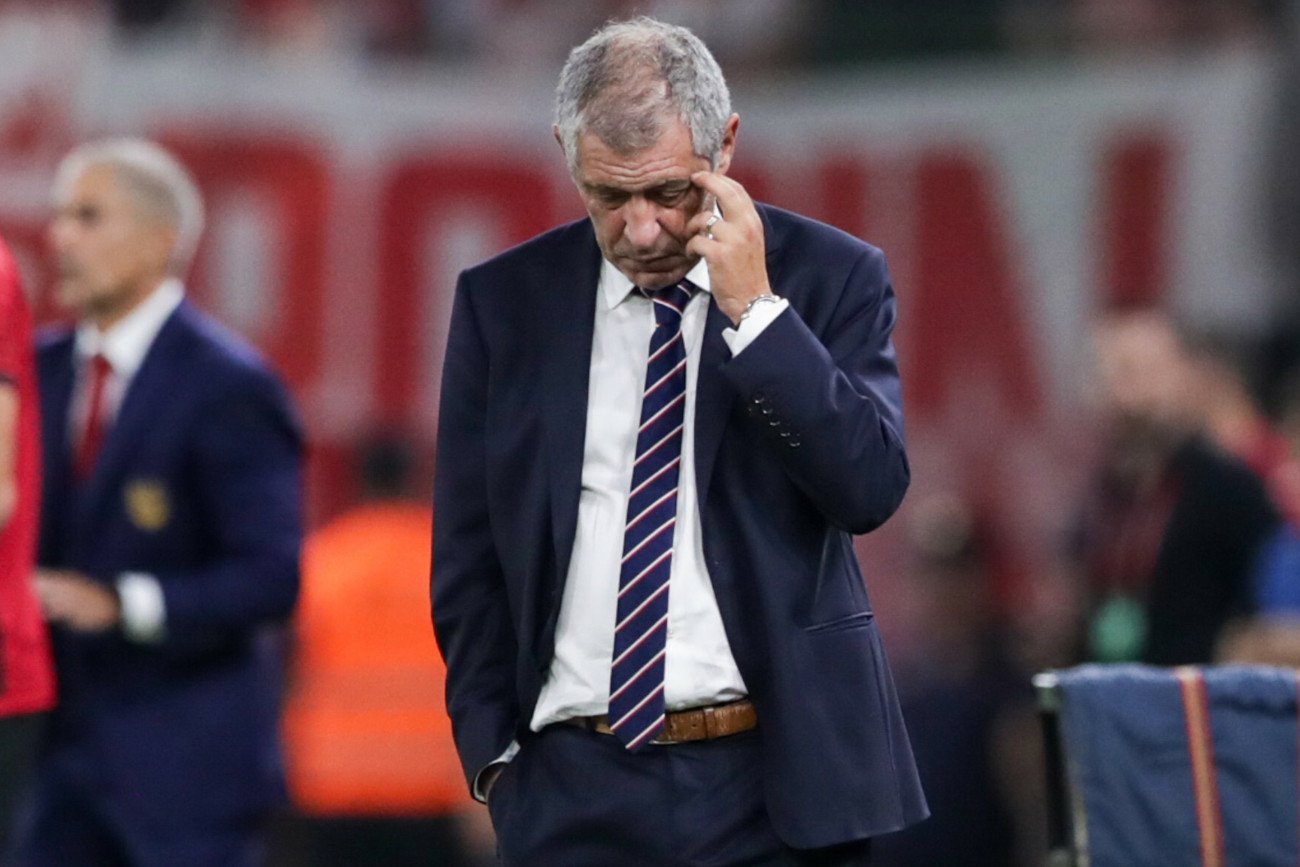 Ekspert od mowy ciała obnażył zachowanie Santosa i Lewandowskiego