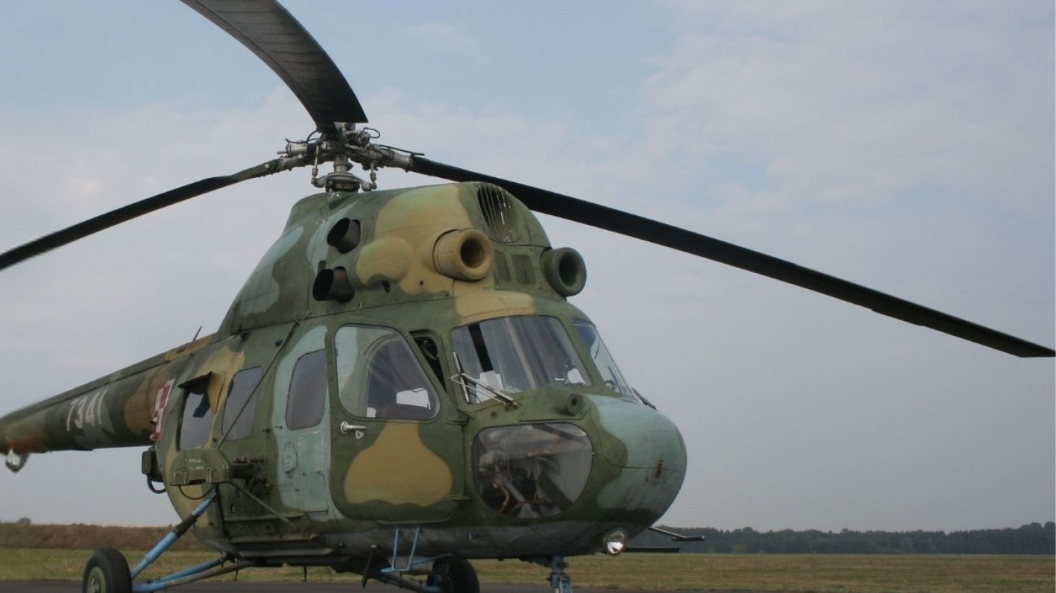 Kłopoty z wojskowym śmigłowcem Mi-2.