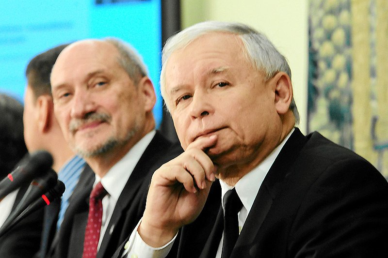 Wysokie poparcie przy jednoczesnym równie wysokim strachu przed rządami PiS to z pewnością zastanawiające zjawisko dla szefostwa tej partii.