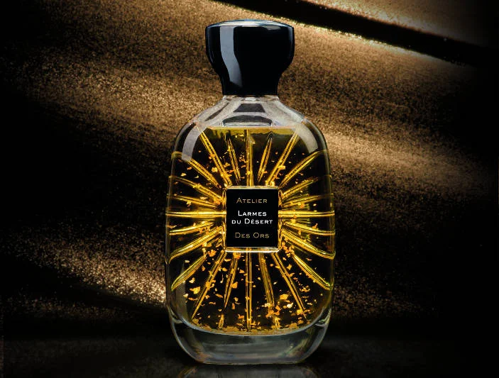 W każdym flakonie Atelier Des Ors "tańczą" płatki prawdziwego złota / perfumeriaquality.pl
