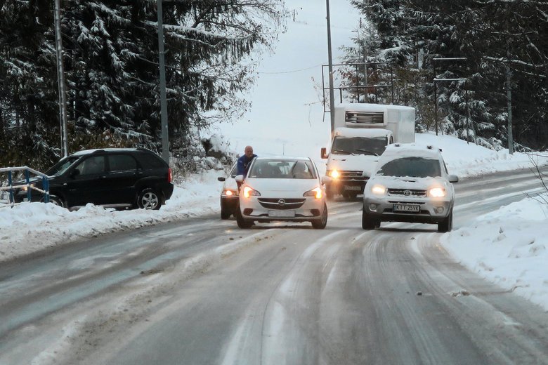 Gęste opady mokrego śniegu szykują się w Warszawie, na Lubelszczyźnie i w południowej Polsce.