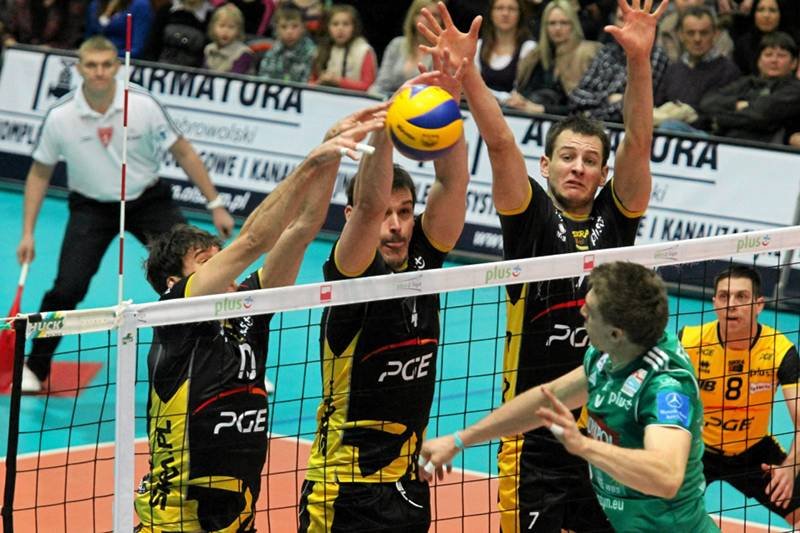 Niby siatkówka pasjonuje Polaków, tymczasem mało kto wie o meczu, który we wtorek odbywa się w Warszawie.