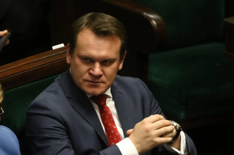 Kolejny polityk PiS-u pójdzie do "szafy".