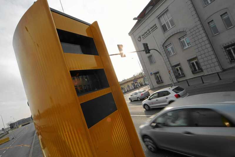 Fotoradar przy Wisłostradzie w Warszawie