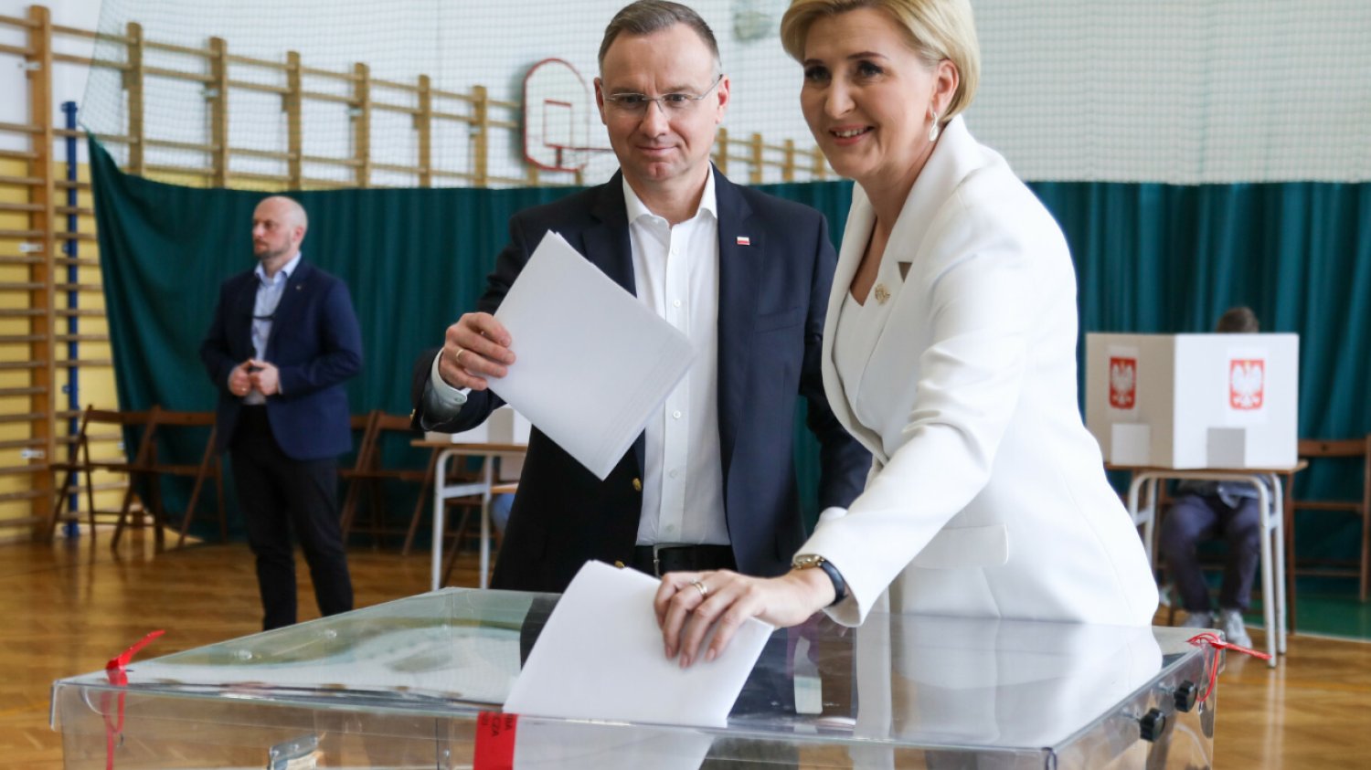 Prezydent Duda zagłosował w wyborach samorządowych. "Chociaż prawnie nie jest to obowiązek".