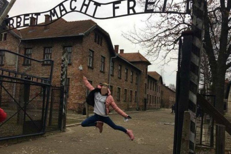 Skandaliczne zachowania zwiedzających Muzeum Auschwitz-Birkenau nie są niestety rzadkością