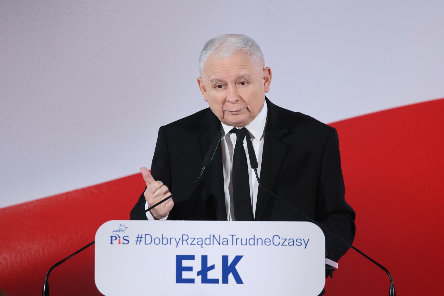 Jarosława Kaczyńskiego w Ełku wzięło na wspomnienia. Opowiedział, gdzie pracował jego ojciec.