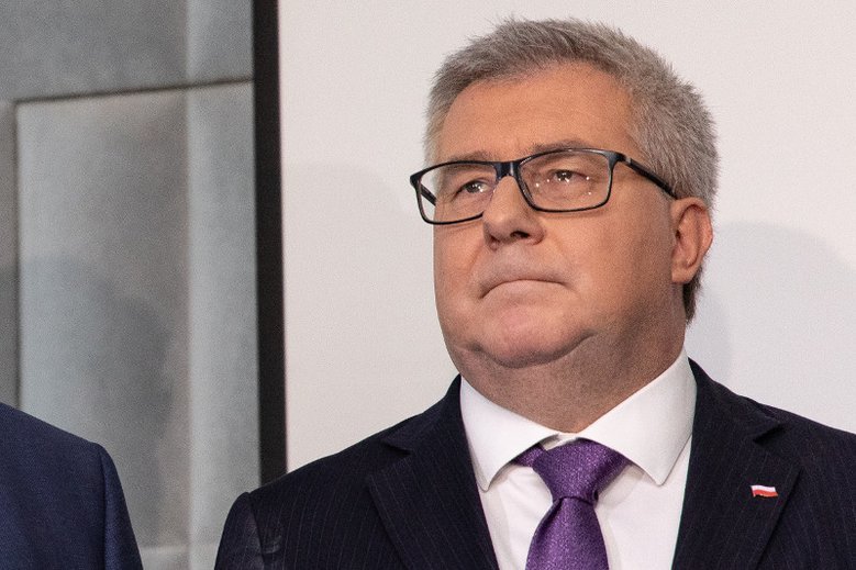 Europoseł PiS już wie, kto podpalił katedrę Notre Dame.