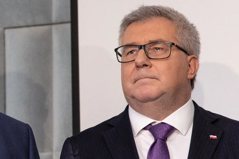 Europoseł PiS już wie, kto podpalił katedrę Notre Dame.