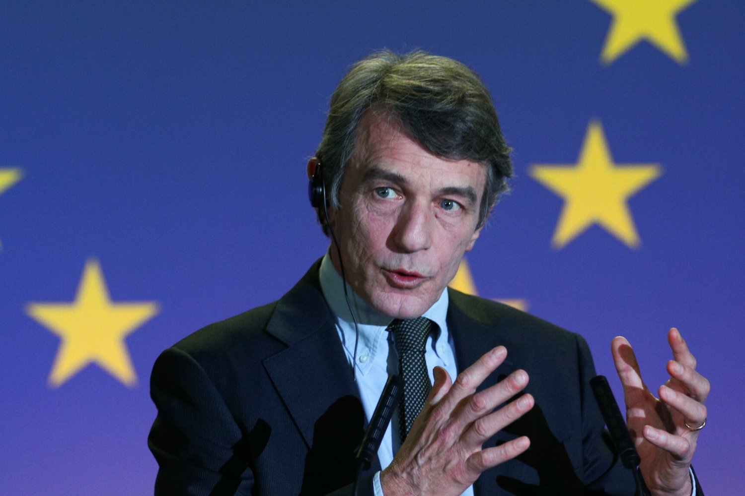 Parlament Europejski złożył pozew przeciw Komisji Europejskiej za zwlekanie z wprowadzeniem mechanizmu "pieniądze za praworządność". Na zdj. przewodniczący PE David Sassoli.