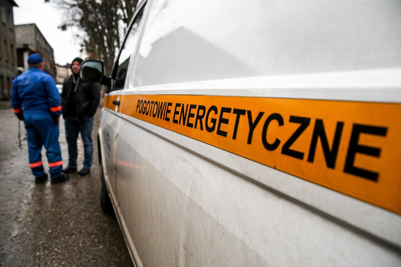 Alert RCB ws. przerwy w dostawach prądu w Polsce. Przygotuj się na możliwe utrudnienia