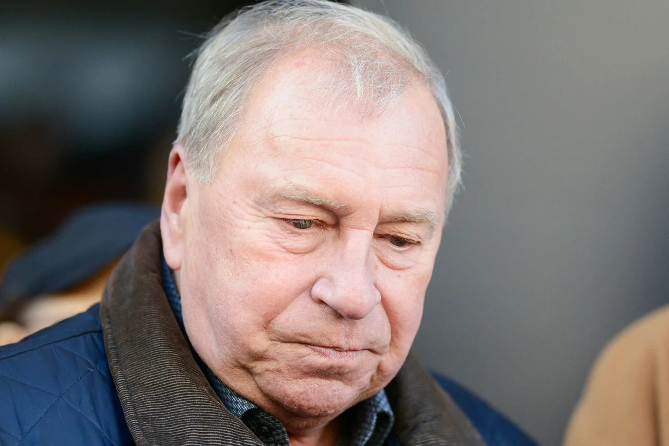 Jerzy Stuhr nie stawił się w sądzie. Ruszył proces aktora