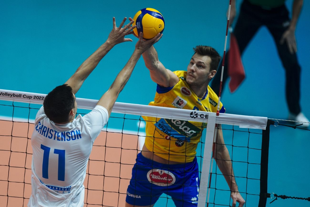 Konrad Formela nie jest już siatkarzem Zadruga AICH/DOB, siatkarz nie chciał się zaszczepić i został zwolniony