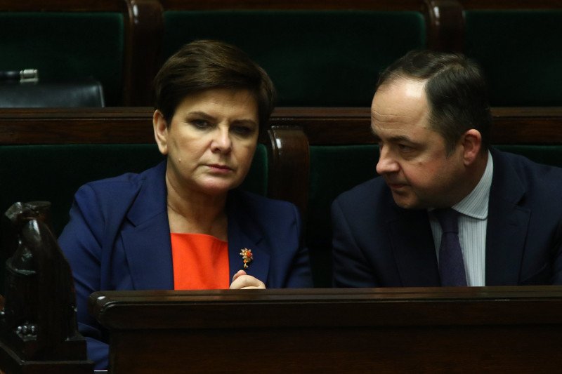 Beata Szydło i Konrad Szymański mówili o sukcesie polskiej dyplomacji przed wyjazdem na szczyt UE do Rzymu.
