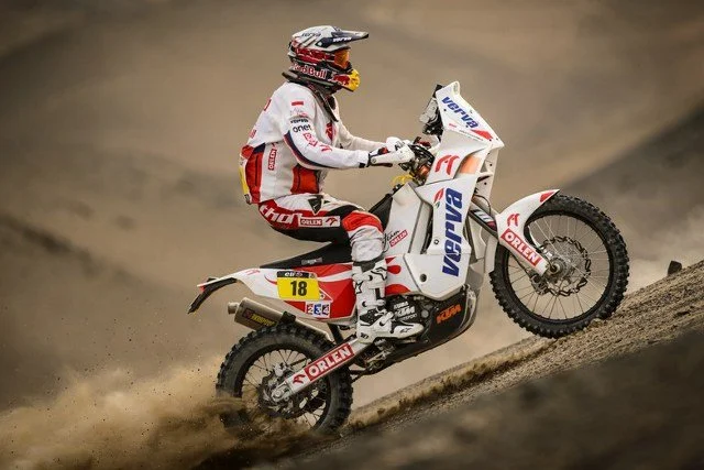 Rafał Sonik trzeci w Rajdzie Dakar. Adam Małysz zajął 15. miejsce