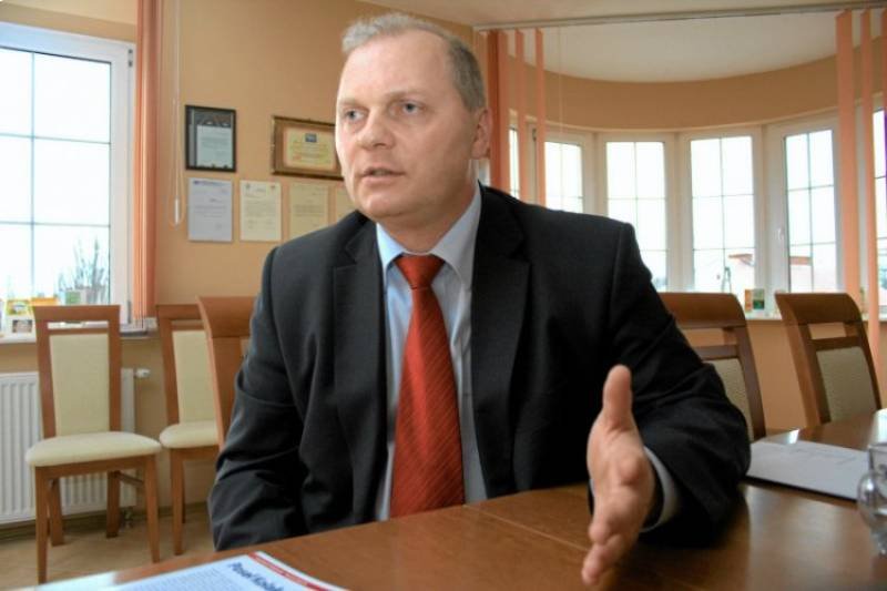 Kołakowski odchodzi z PiS. Wirtualna Polska: Lech Kołakowski potwierdza odejście z PiS.