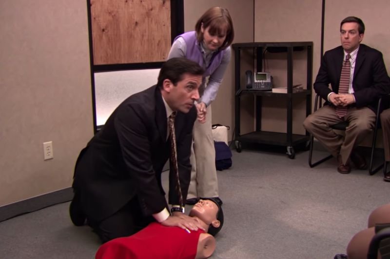 Amerykanin uratował człowieka dzięki serialowi "The Office", z którego nauczył się, jak wykonać reanimację.