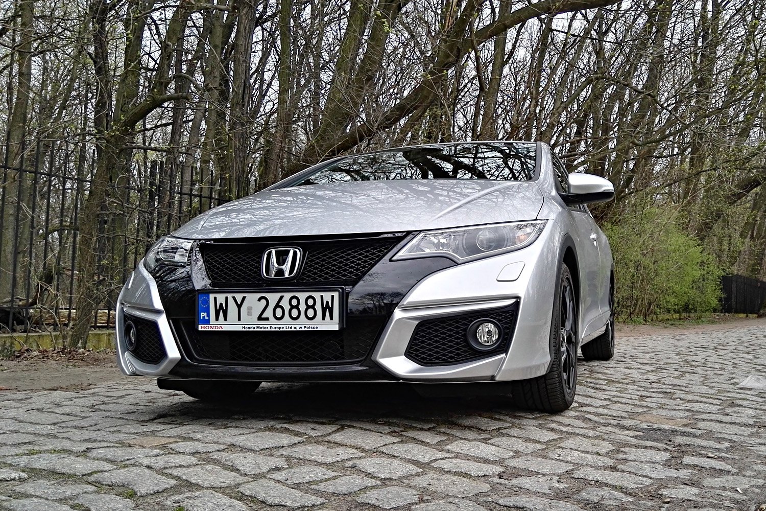 Honda Civic to mimo zmian nadal samochód z odważnym wyglądem.