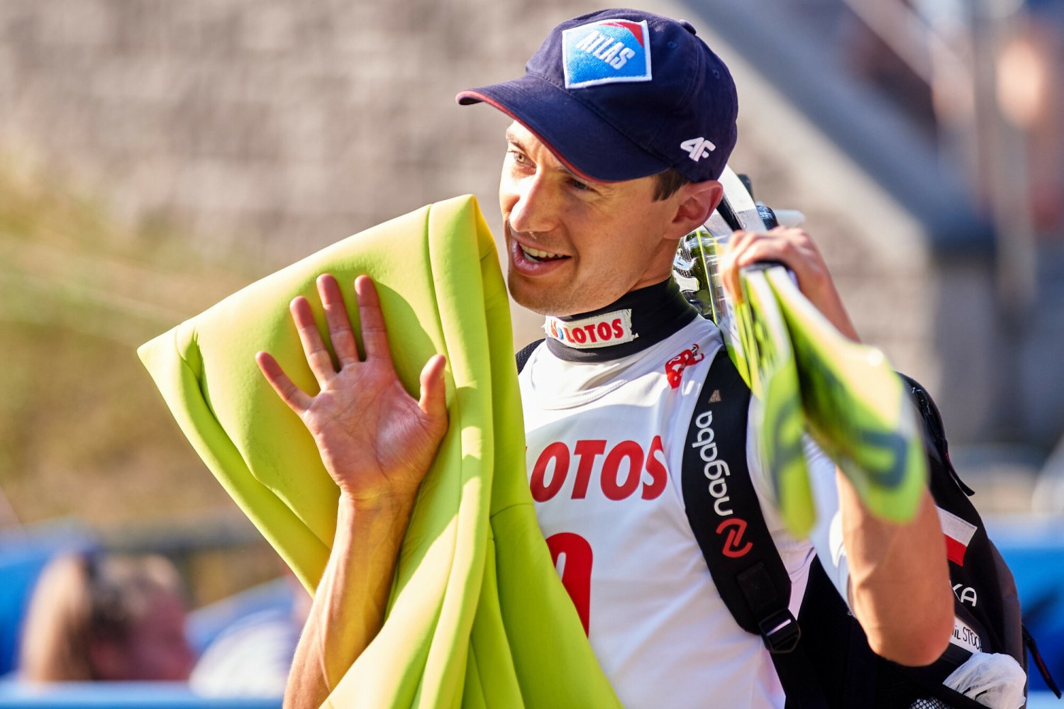 Kamil Stoch zdyskwalifikowany, sędziowie aż się zdziwili. To pierwszy przypadek od lat