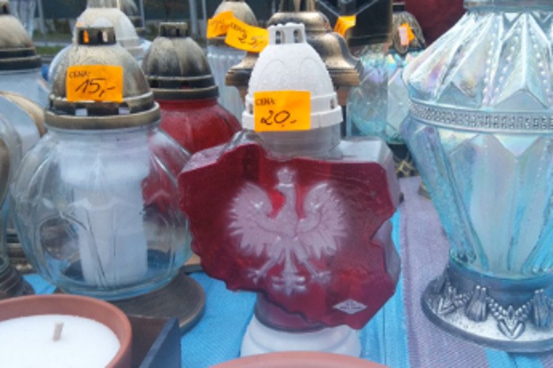 Dla niektórych zwykłe znicze to za mało.