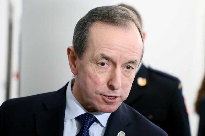 Boeing 737, którym leciał marszałek Senatu Tomasz Grodzki, lądował awaryjnie w Zurychu