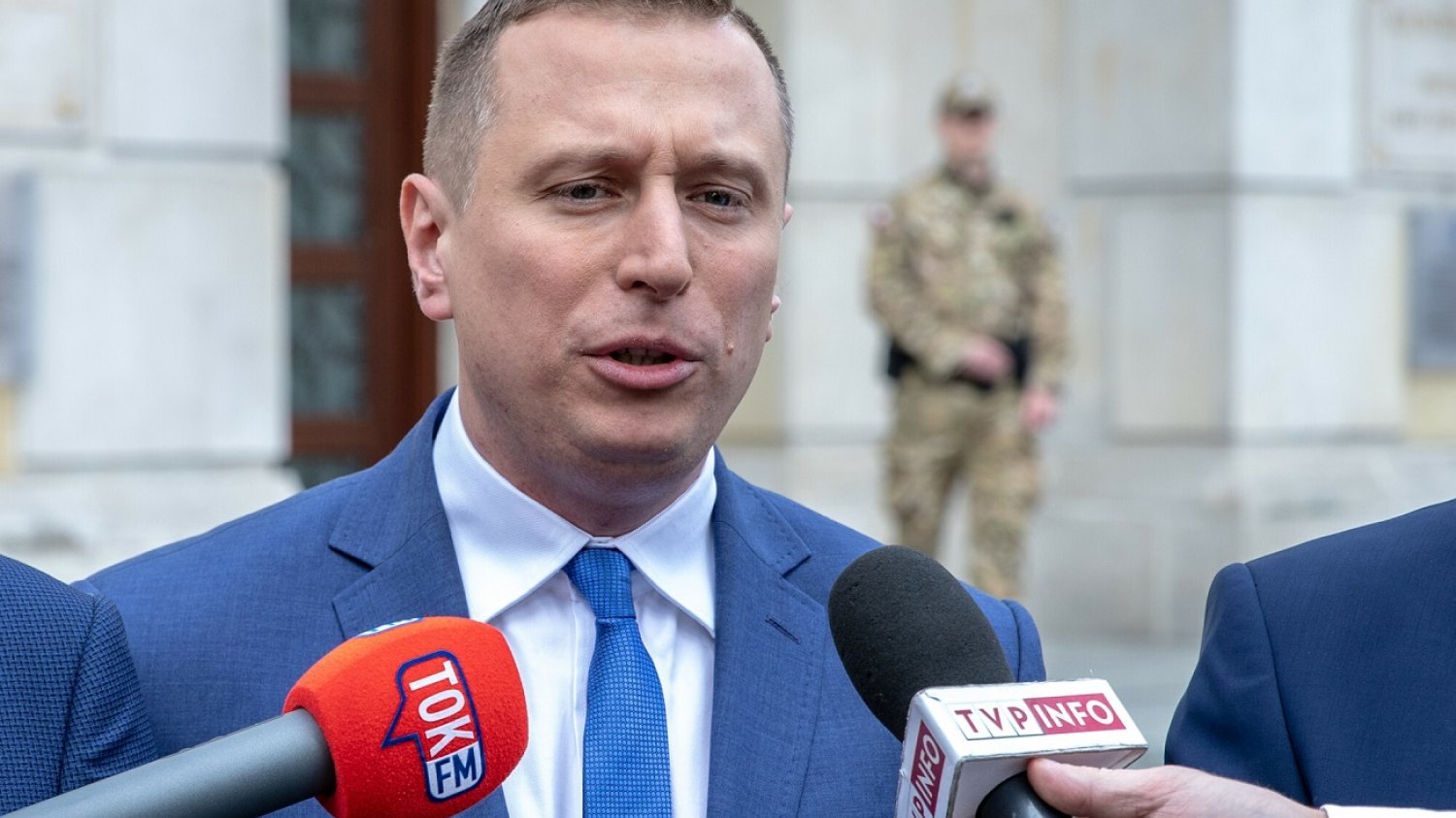 Krzysztof Brejza sprawdził, jak działa fabryka maseczek ochronnych na Podkarpaciu.