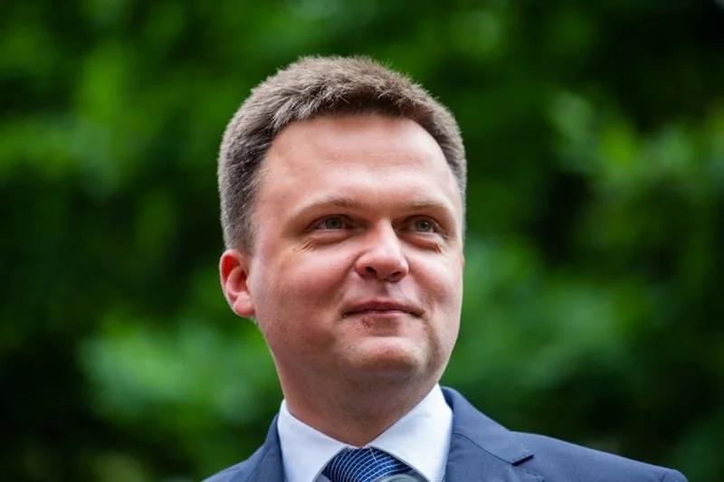 W sondażu uwzględniono ruch "Polska 2050".