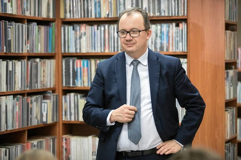 Watchdog Polska staje w obronie Adama Bodnara. Donosi do prokuratury na TVP.