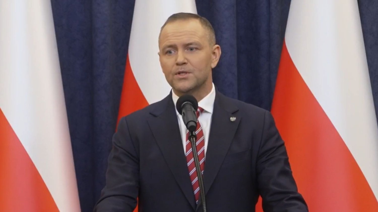 Karol Nawrocki i Adam Glapiński mówią o SAFE 0% dla Polski. Wymyślili alternatywę. Karol Nawrocki na konferencji prasowej